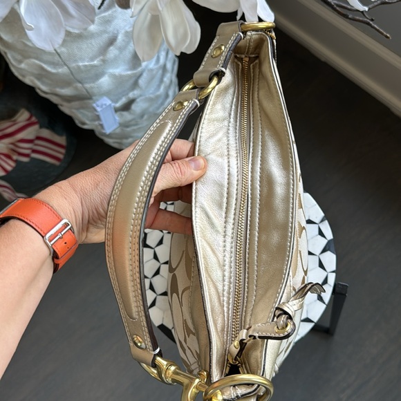 Coach Monogram Shoulder Bag. Ivory Color with Metallic Gold Leather. - Picture 4 of 16